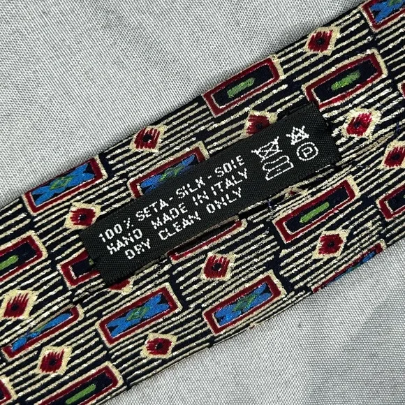 Men’s Vintage Brioni Multicolor Geometric Label VTG Designer Regular Silk Tie - Picture 4 of 4